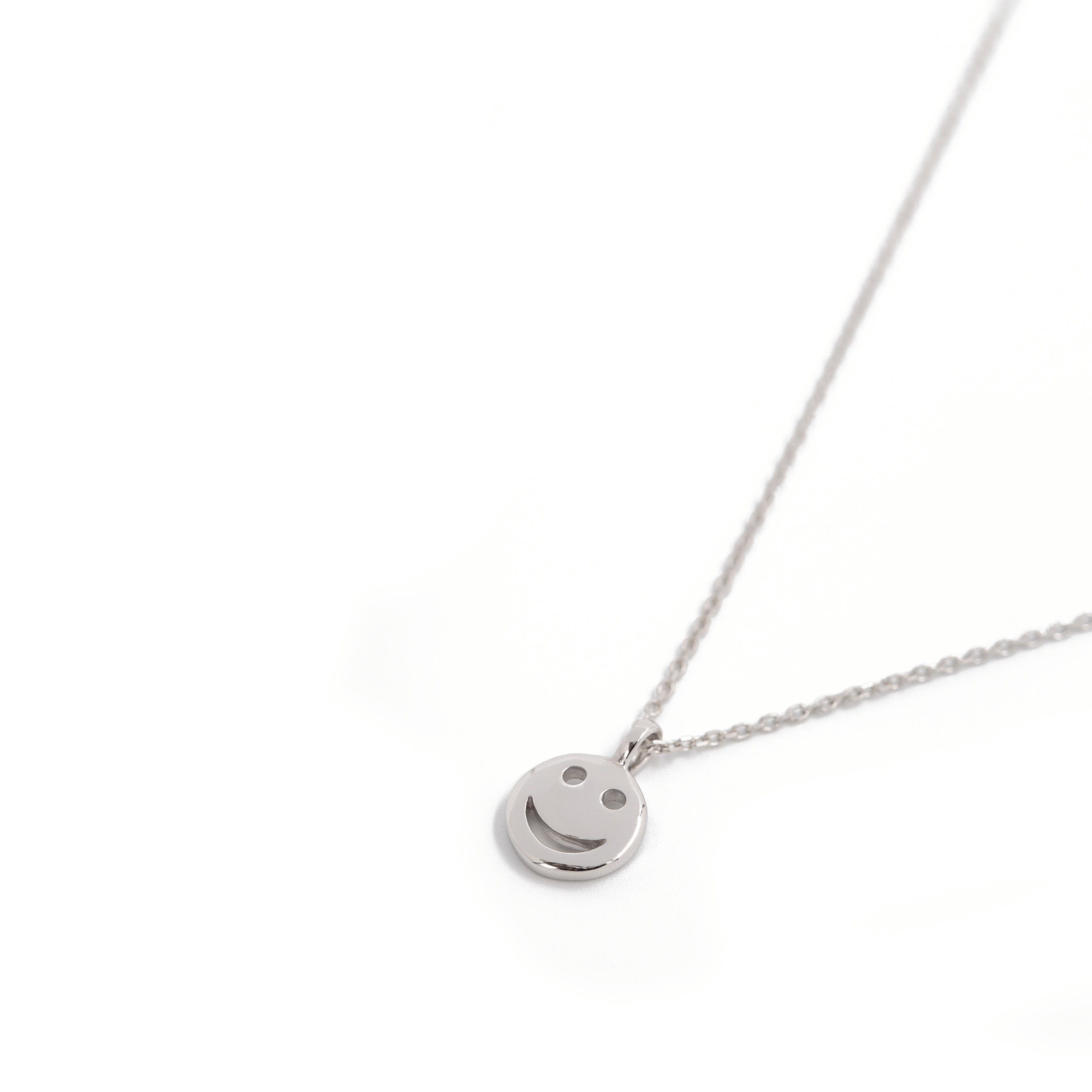 THE CLASSIC HAPPY FACE NECKLACE