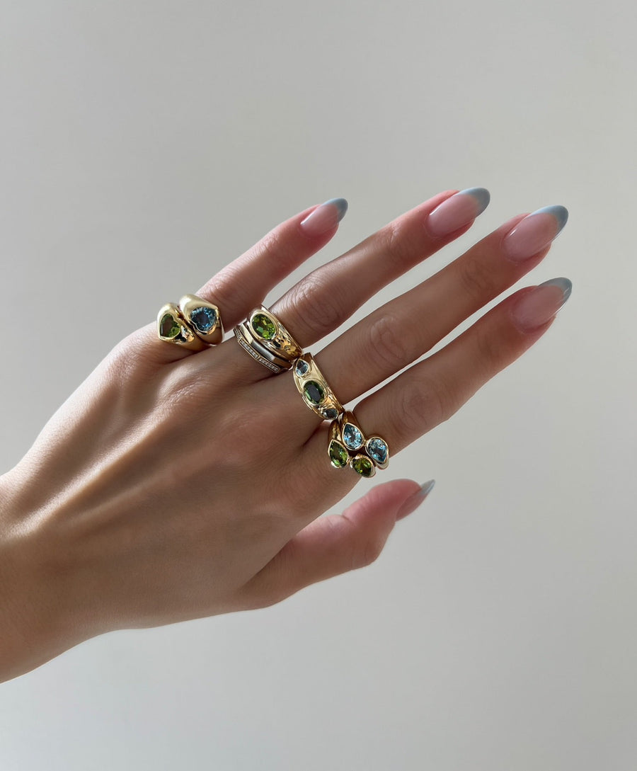 THE BEZEL HEART SIGNET RING