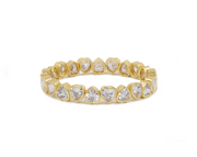 Gold heart-jewel bracelet with heart-shaped clear stones in a continuous row