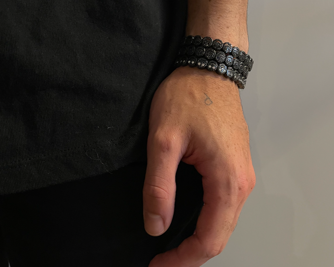 THE PAVÉ PLATINUM BLACK